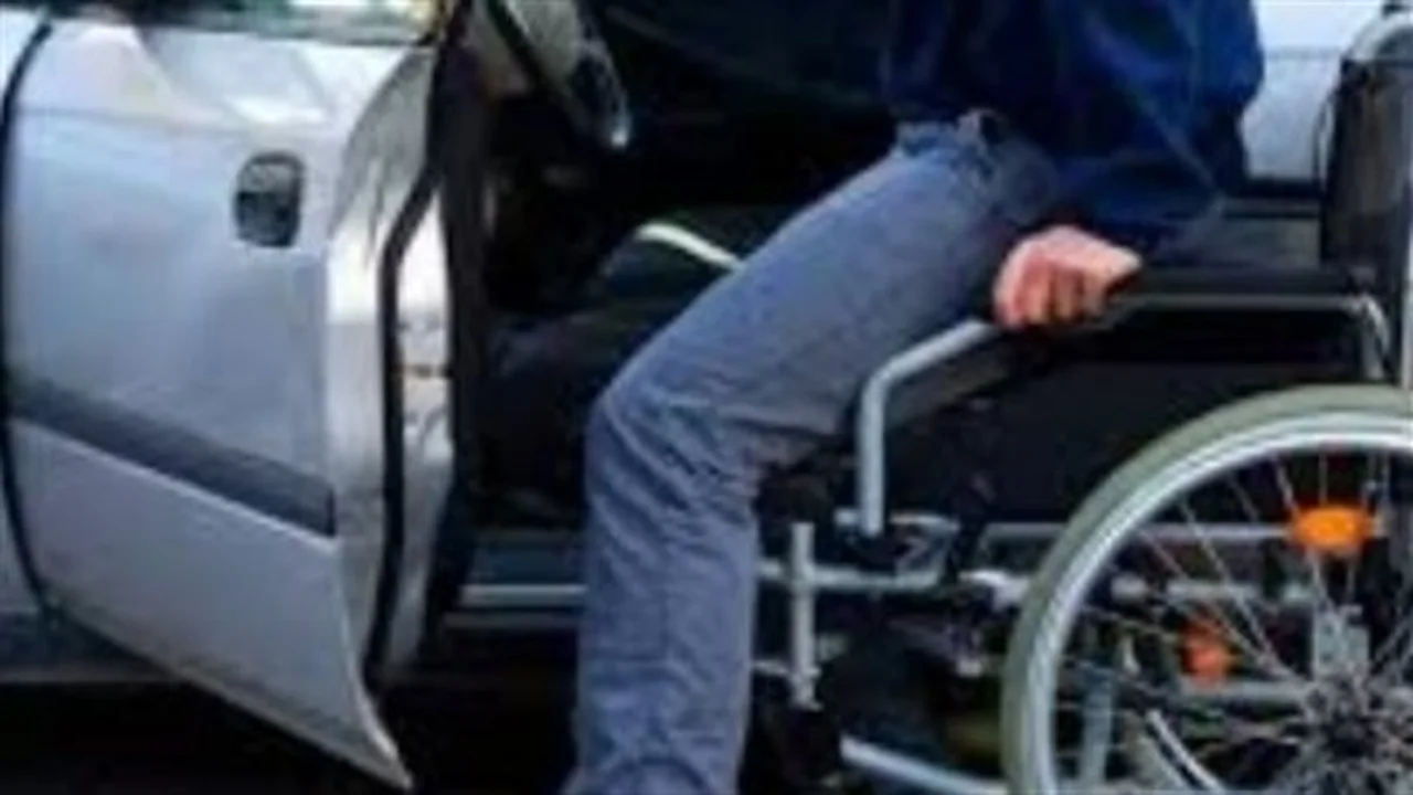 خدمات رقمية جديدة.. تيسيرات حكومية لتبسيط إجراءات الكشف الطبي لذوي الإعاقة